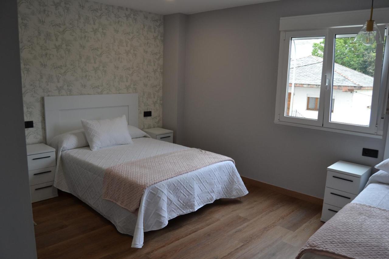 Hotel Greco 8 à Sarria Extérieur photo